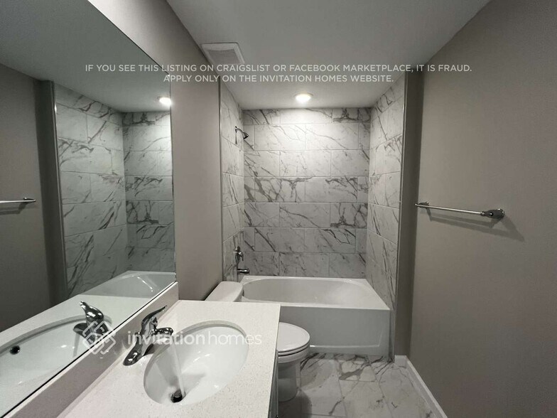 Building Photo - 4604 NW Bighorn Ave