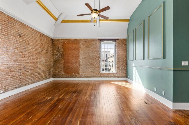 Building Photo - 2111 Postoffice St