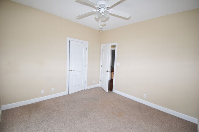 Building Photo - 3 Bedroom Pet Friendly Home For Rent Near ...