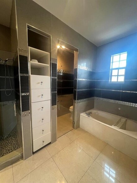 Building Photo - 8657 Blaze Ct