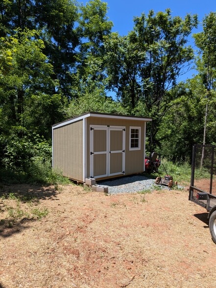 Building Photo - 5498 Three Notch'd Rd