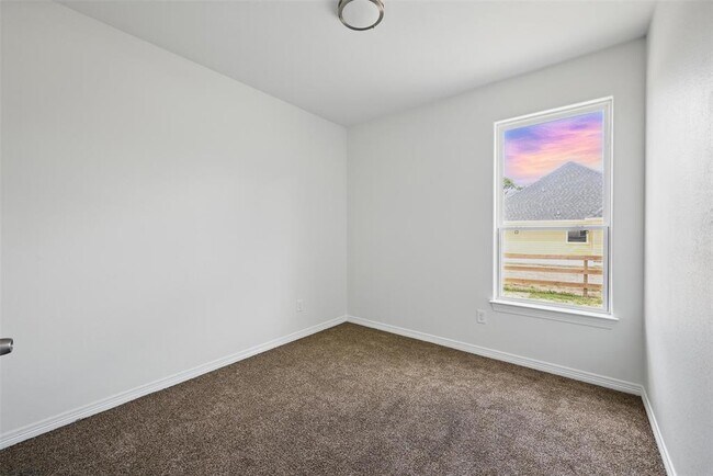 Building Photo - 24644 Cavan St