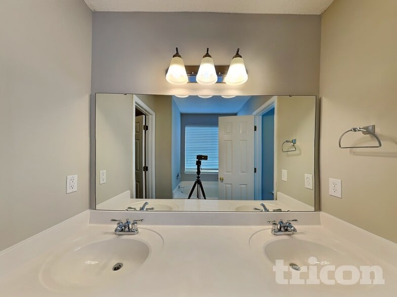 Building Photo - 408 Ruddy Duck Ct