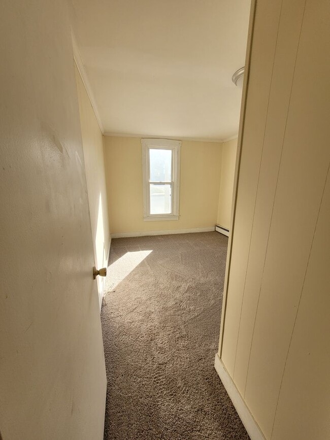 Building Photo - 52-54 East Chestnut Street