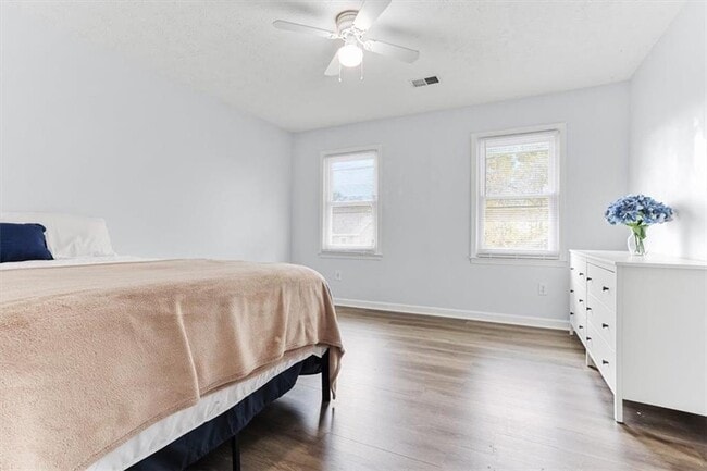 Building Photo - 1646 Desford Ct SW