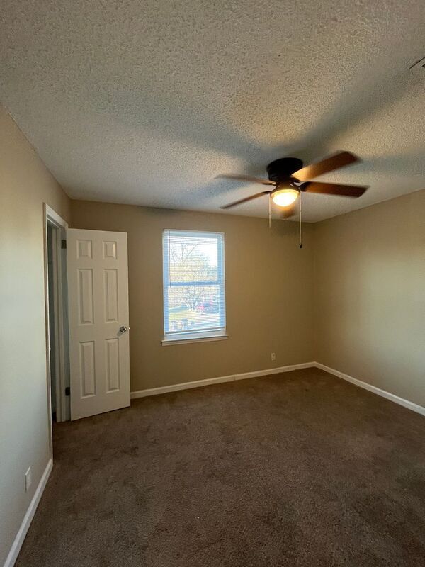 Building Photo - 2542 Highland Trace Dr