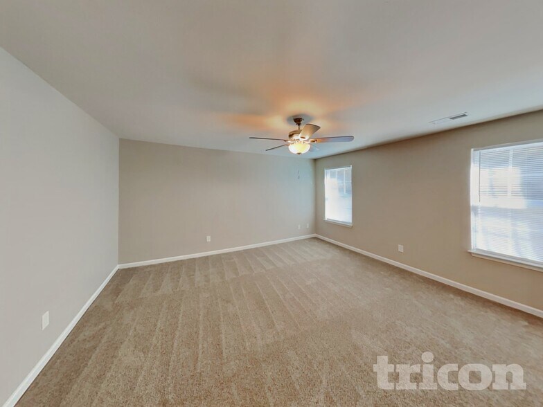 Building Photo - 5322 Northridge Dr