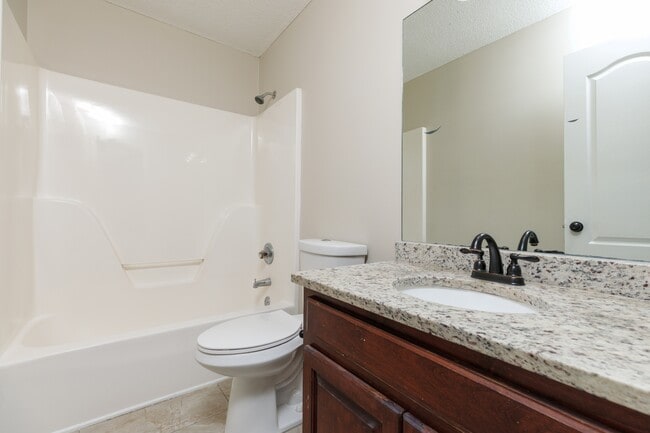 Building Photo - 102 Bordeaux Ln