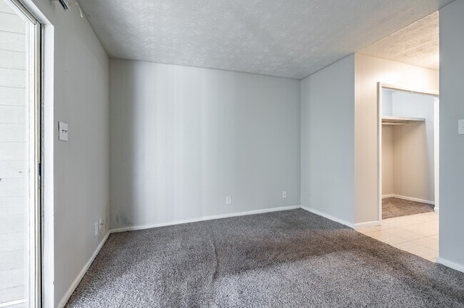 Building Photo - Twin Pines Apartments