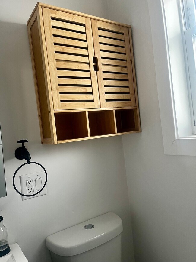 Building Photo - 5315 N Damen Ave