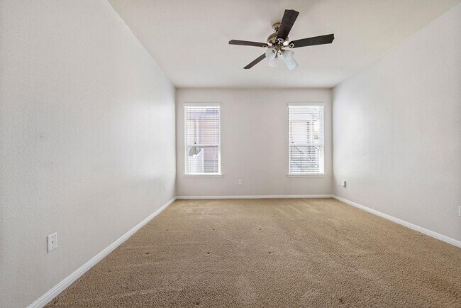 Building Photo - 711 Katmai Cir