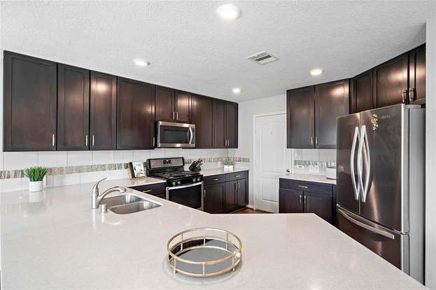 Building Photo - 15827 Copper Oak Ln