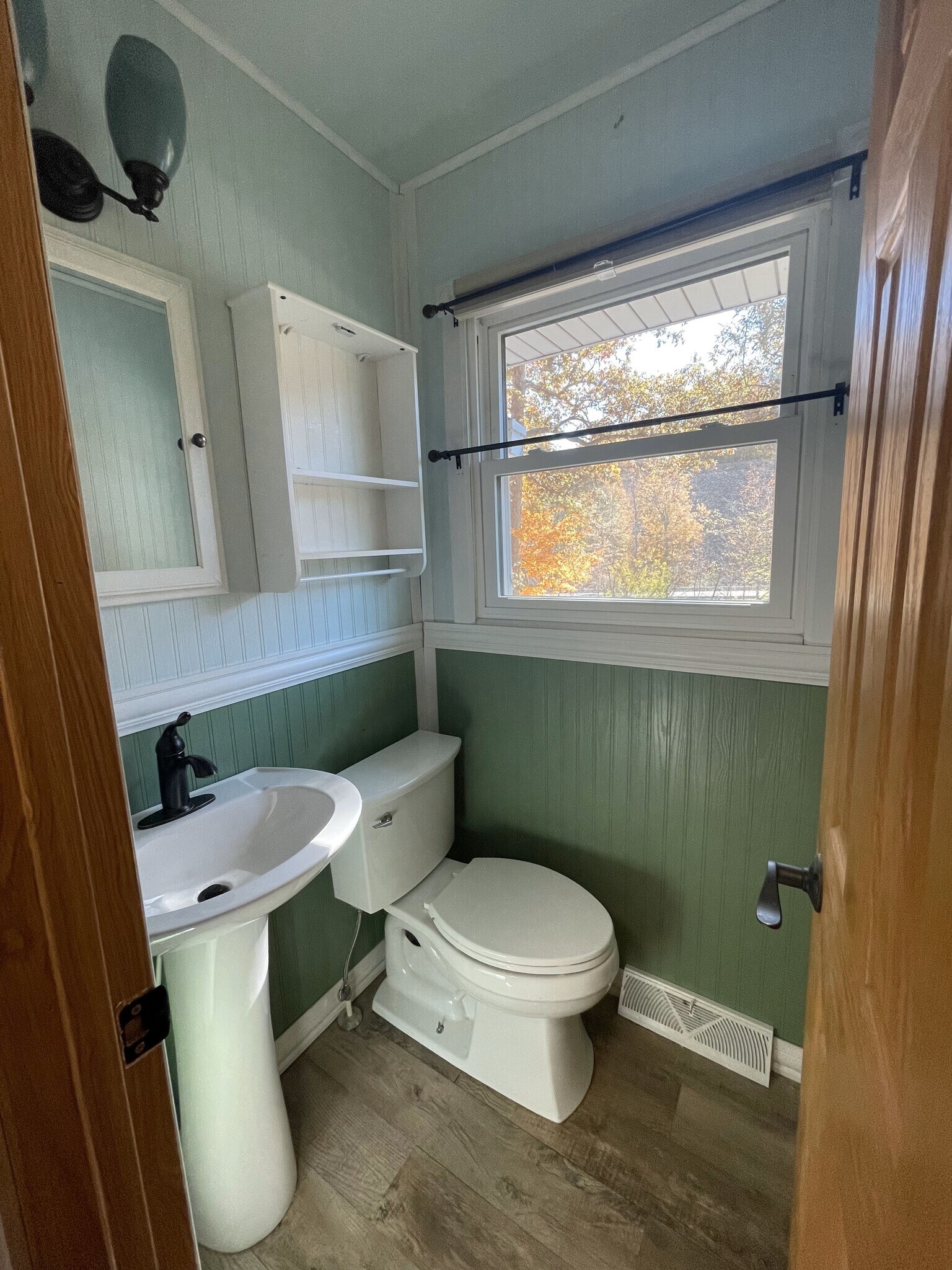 Building Photo - 13932 W Old Nashville Rd