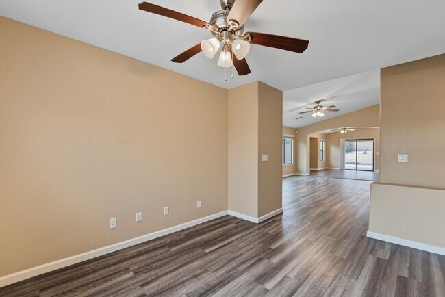 Building Photo - 25840 W Winslow Ave