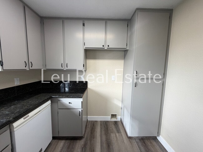 Building Photo - 7628 N Colony Wy