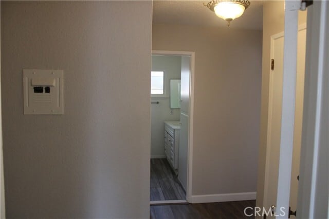 Building Photo - 1342 W Valencia Dr