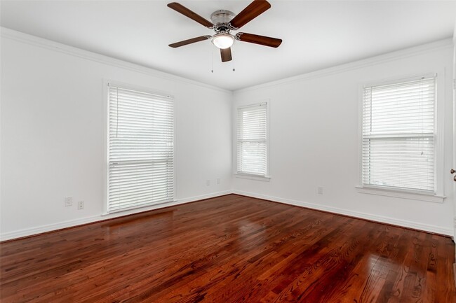 Building Photo - 3311 Tooms St