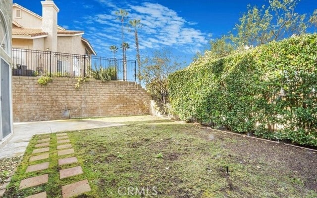 Building Photo - 6011 E Queens Dr