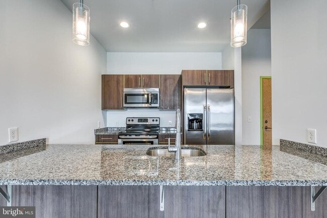 Building Photo - 4800 Brown St