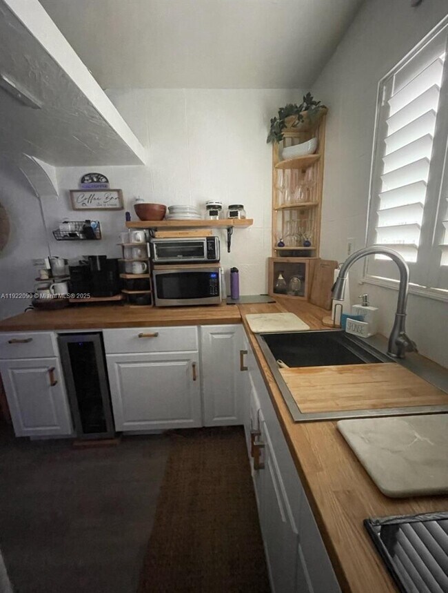 Building Photo - 309 Crocus Terrace