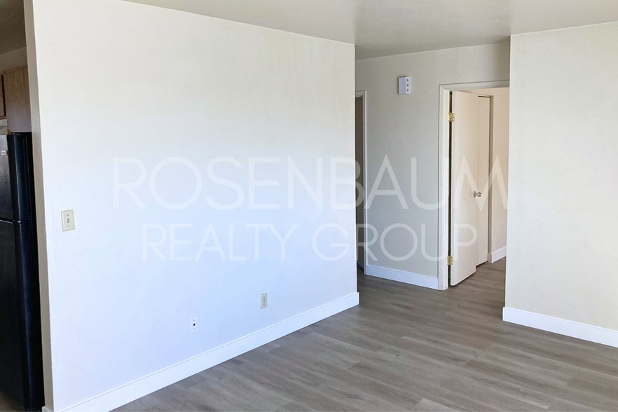 Building Photo - Charming 2-bedrooms, 1-bath upstairs apartment in the heart of Prescott Valley!