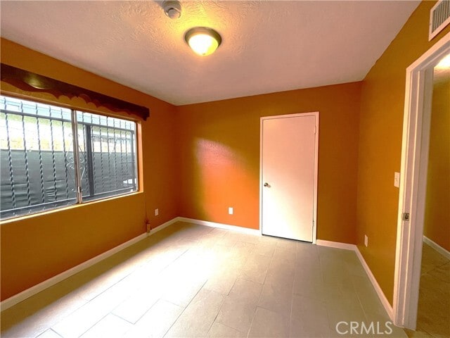 Building Photo - 10802 Grape St