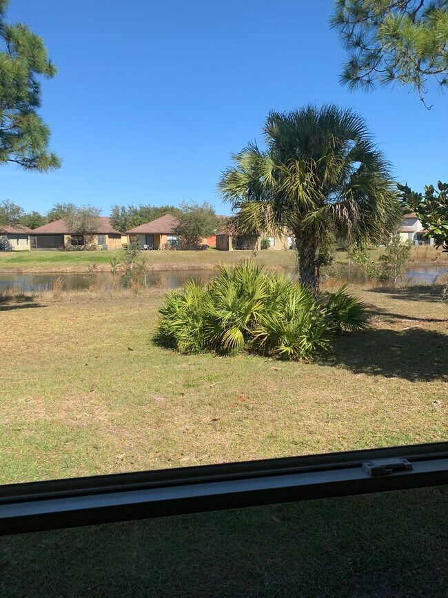 Building Photo - Beautiful 3 Bedroom, 2 Bathroom Home with Lake in Melbourne, FL!
