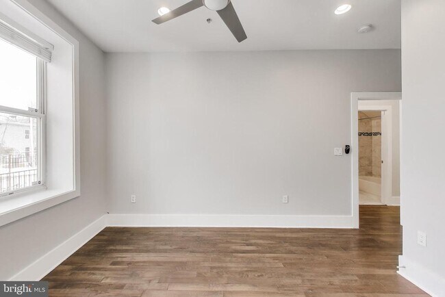 Building Photo - 1220 19th St NE