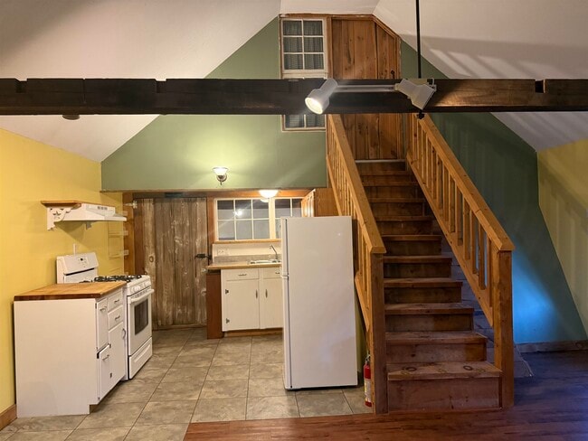 Building Photo - 9 Depot Rd