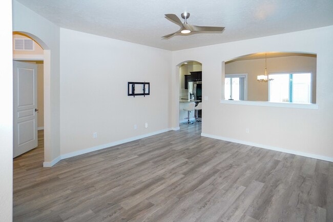 Building Photo - 4272 W Peak Cloud Dr