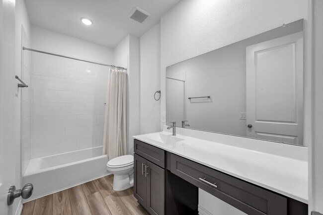 Building Photo - 551 Ruby Bnd Ln