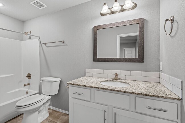 Building Photo - The Perfect Rental in Rupple Meadows!
