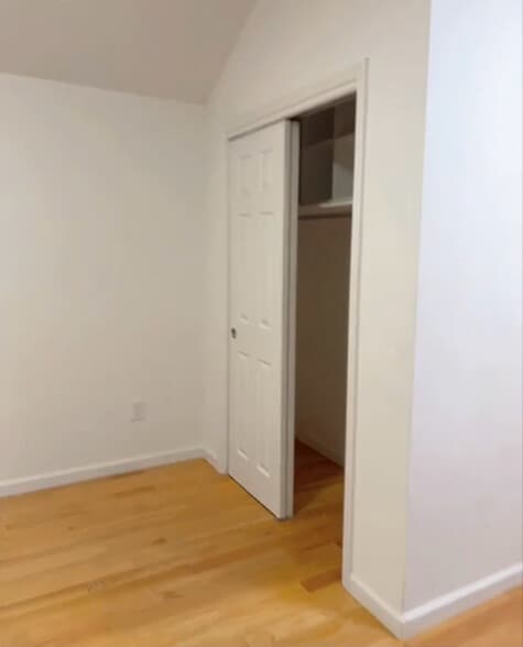 Building Photo - 9-24 College Point Blvd