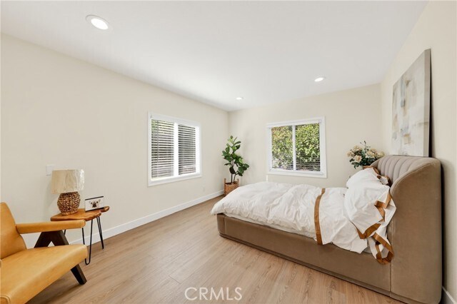 Building Photo - 302 Cleveland Dr