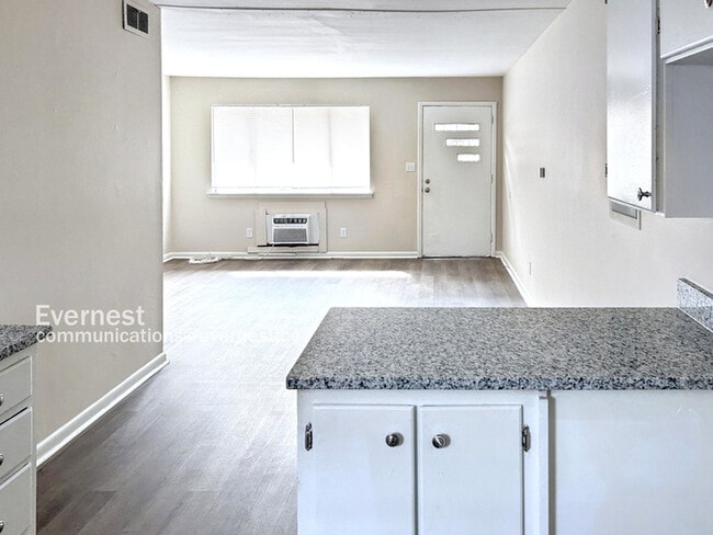 Building Photo - 7740 Rugby Ave