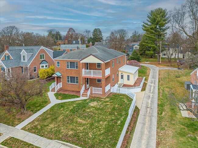 Building Photo - 116-118 Linden Avenue