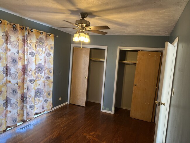 Building Photo - 82 W Michael Ln