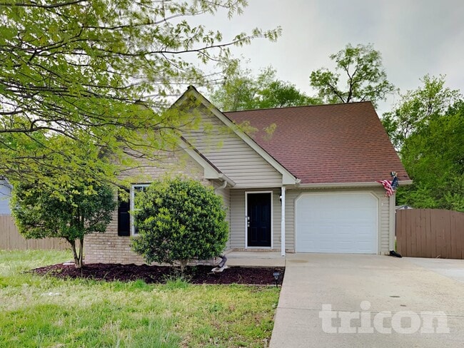 Building Photo - 141 Sara Cir