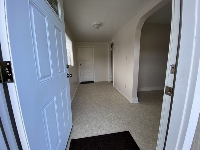 Building Photo - Cozy Chehalis home