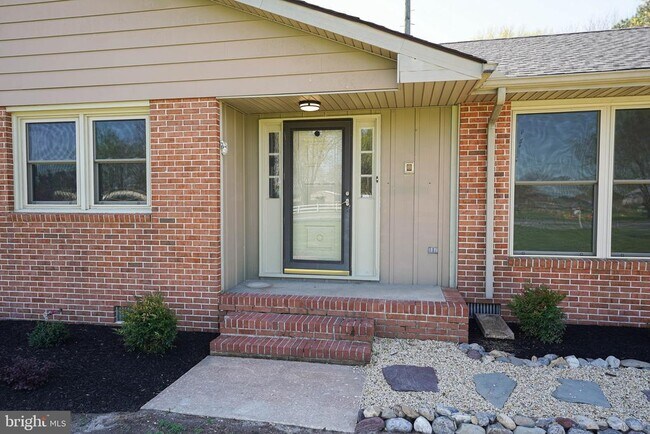 Building Photo - 14880 Concord Rd
