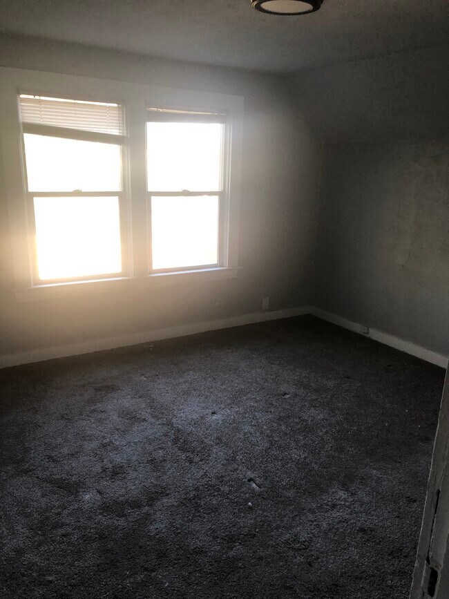 Building Photo - 2502 N Calispel St