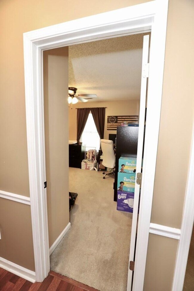 Building Photo - 2415 Edmunds Dr