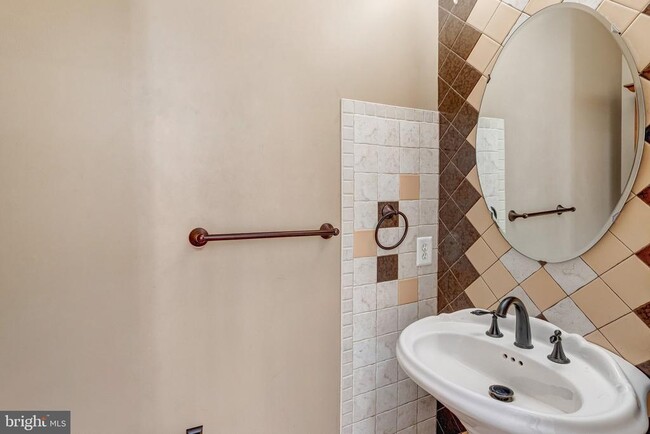 Building Photo - 2594 Sylvan Moor Ln