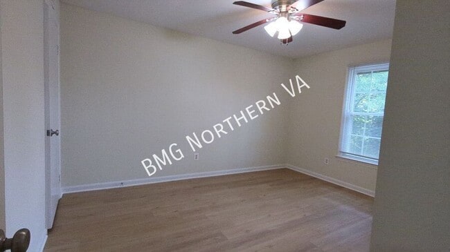 Building Photo - 9103 Vosger Ct