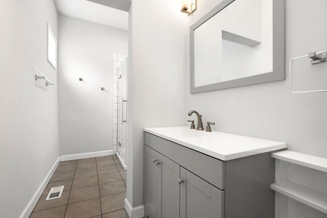 Building Photo - Available Now: Durham Single Family Home