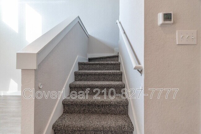 Building Photo - 272 Sapphire Dr