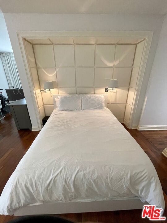 Building Photo - 10660 Wilshire Blvd