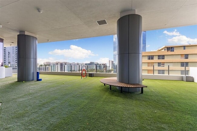 Building Photo - 275 1st Ave S