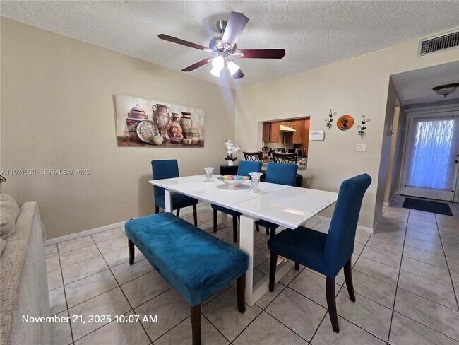 Building Photo - 2900 NW 42nd Ave