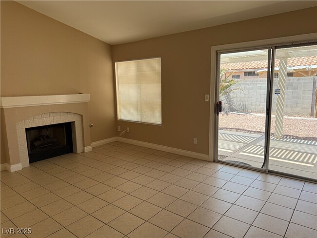 Building Photo - 1412 Bent Arrow Dr